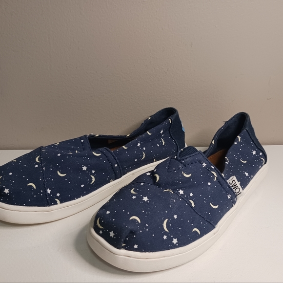 Women's shoes Toms Navy Moons and stars glow in the dark classic shoe, size 8, c - Picture 3 of 6
